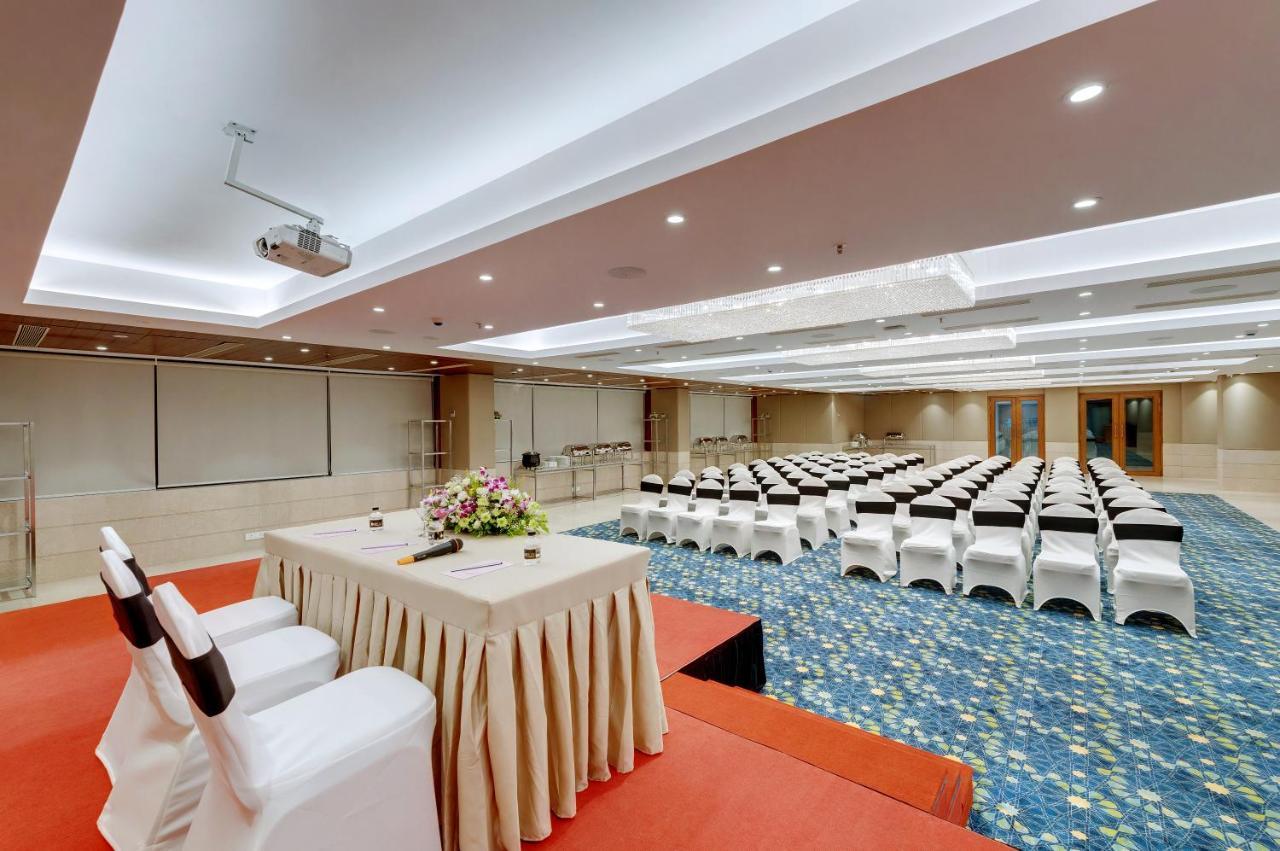 Hotel The Fern Residency Turbhe Navi Mumbai Exterior foto