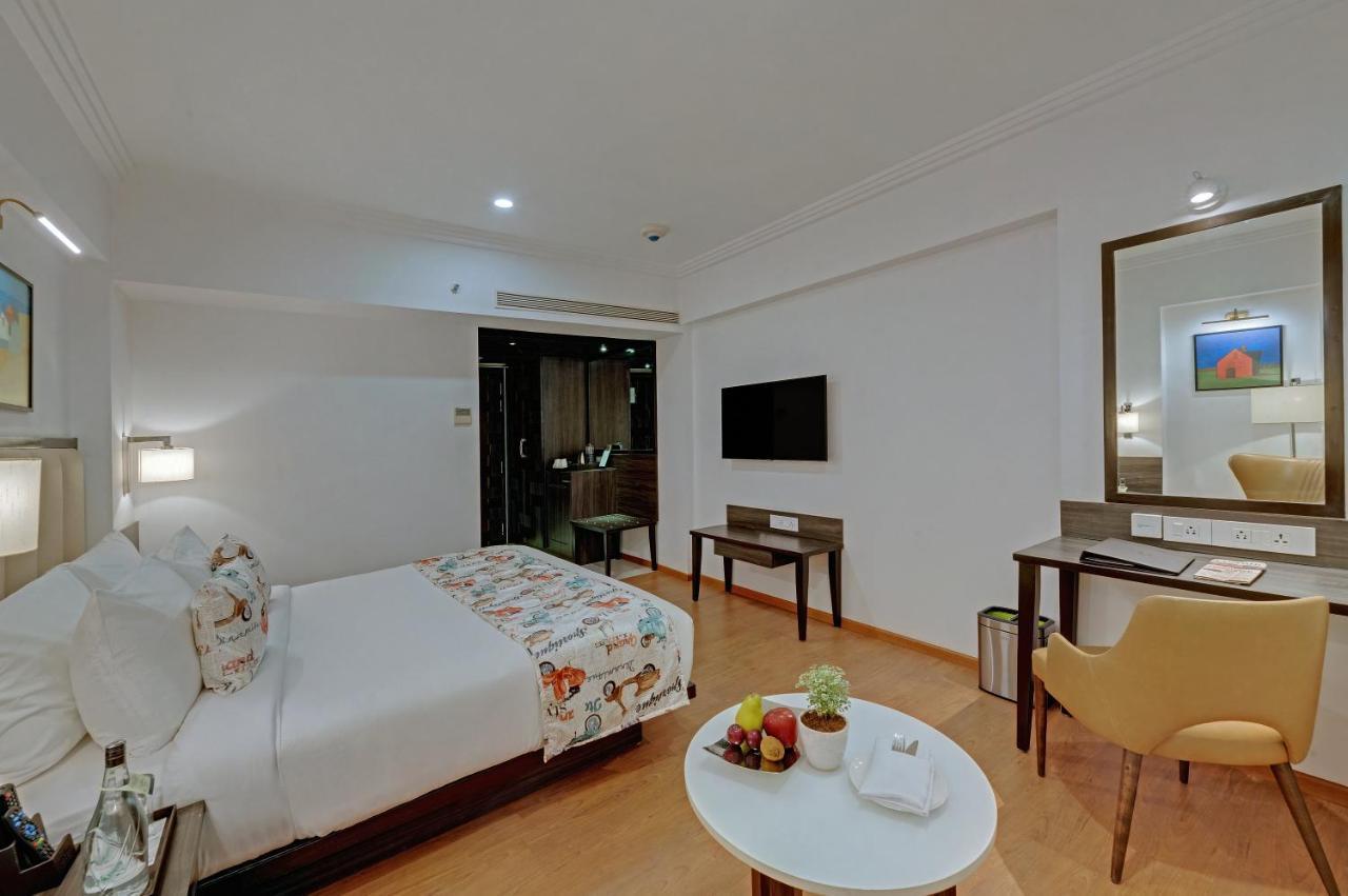Hotel The Fern Residency Turbhe Navi Mumbai Exterior foto